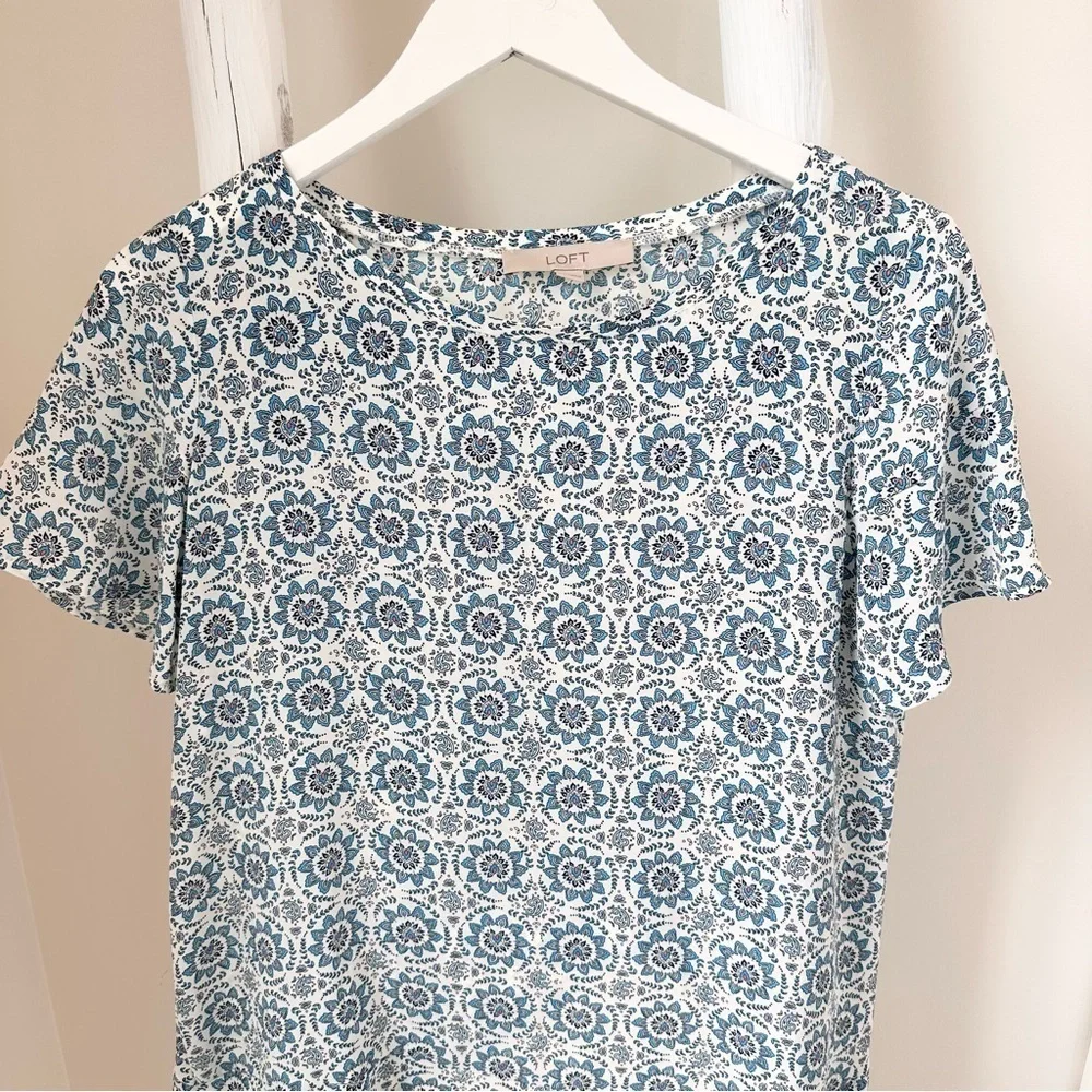 Loft Short Sleeve Medallion Design Blouse Size XS - Picture 3 of 13